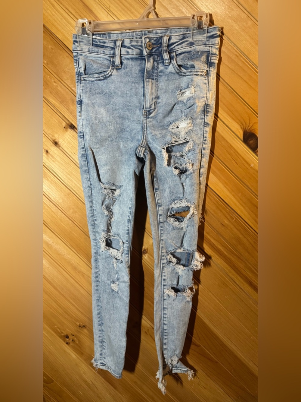 American Eagle Outfitters Light Blue Distressed Skinny Jeans